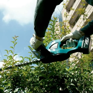 Makita DUH523Z Corta Sebes 18V 52cm - Image 2